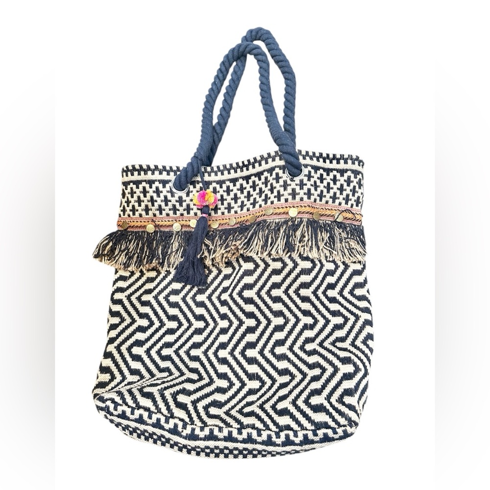 Jute bohemian style tote bag